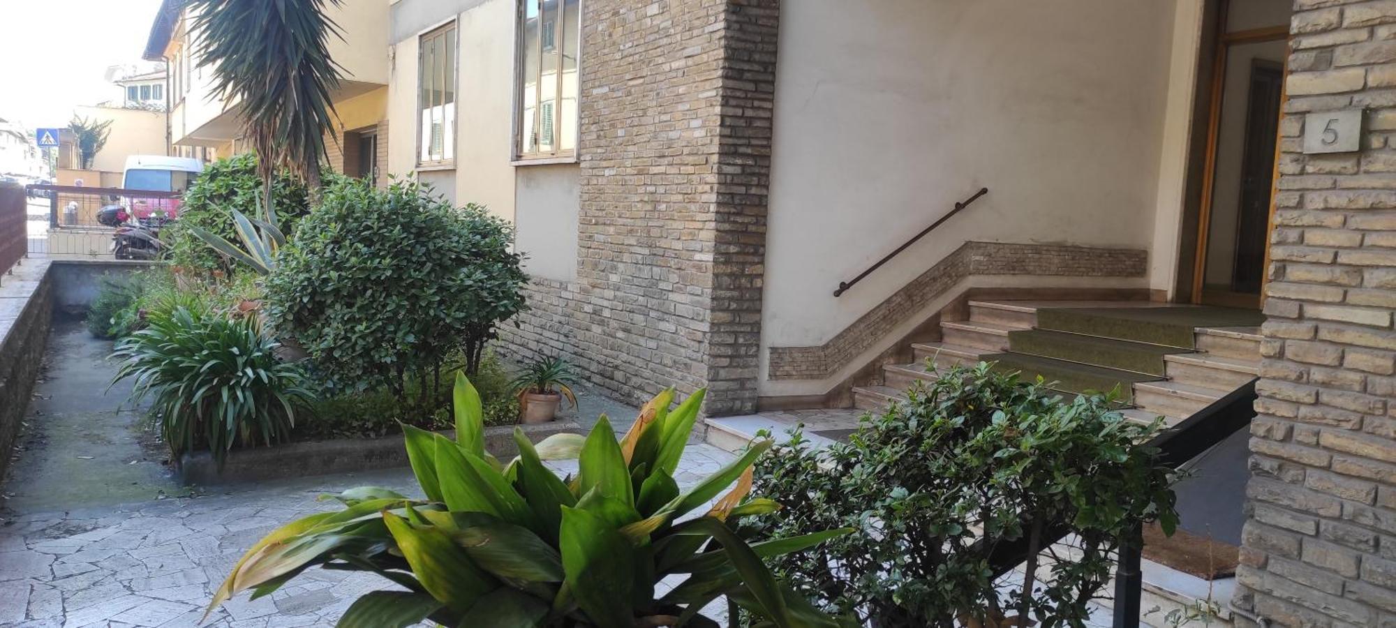 Apartamento Urban Center 1 Easy Parking Near Tram Florencia Exterior foto